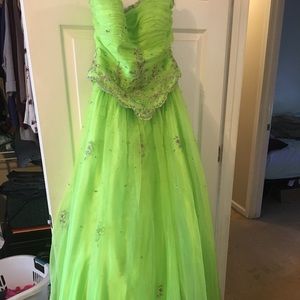 Milano neon green ball gown ‼️Make an offer‼️